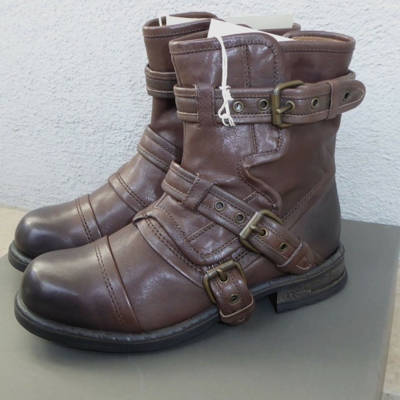 ❤️SALE UGG Italian Collection Elisabeta Moto Boots NEW IN BOX - Picture 1 of 9